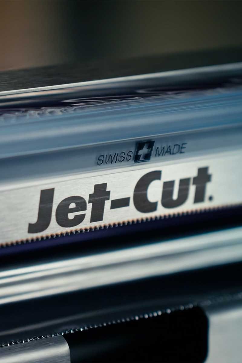 Jet-Cut02
